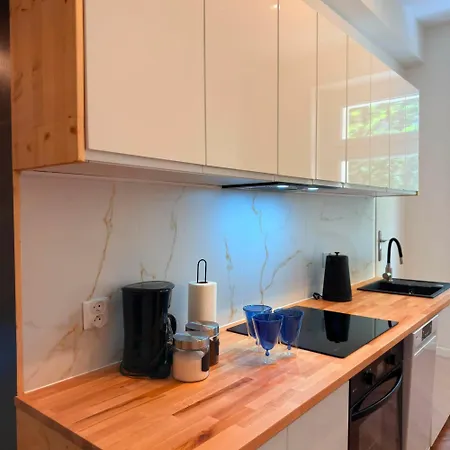 Apartment Jbhotels Deluxe Ii 3*